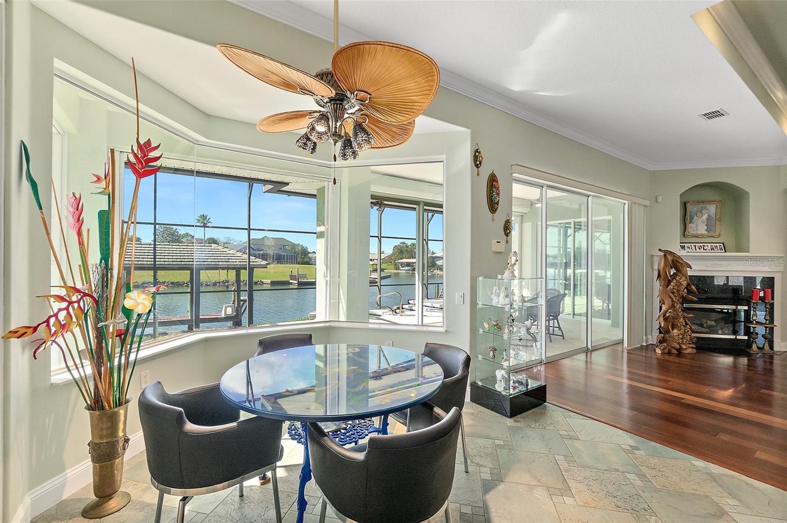 Image 38 of 83 For 75 Longview Way N