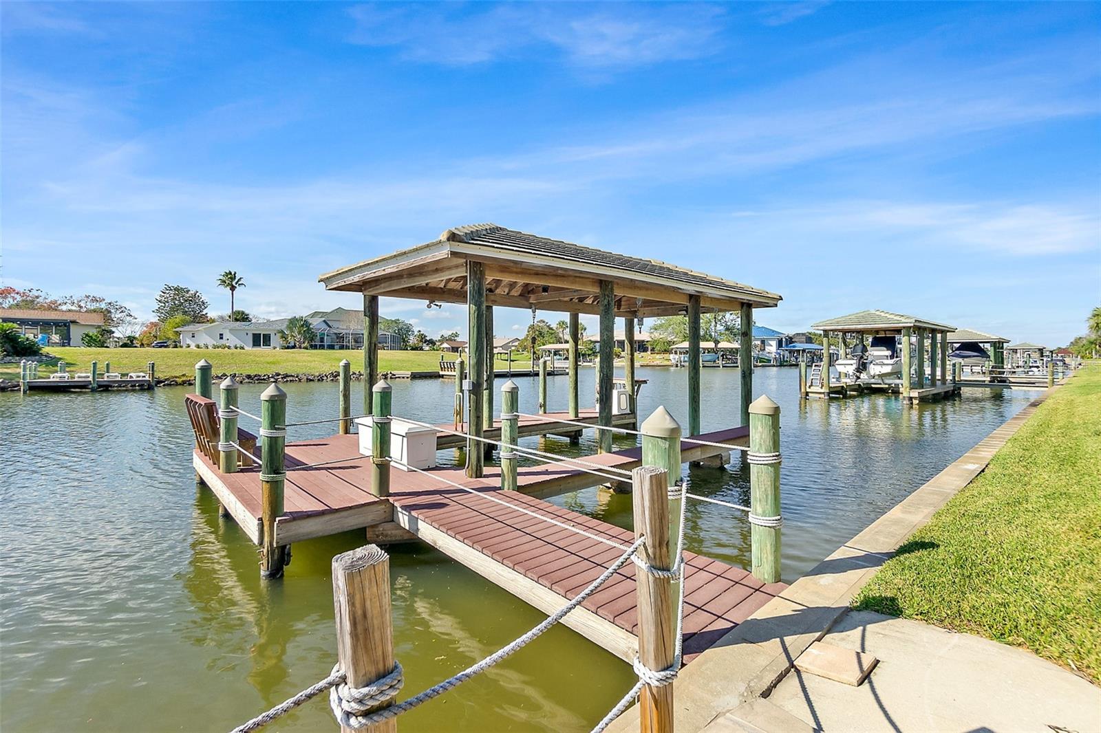 Image 48 of 83 For 75 Longview Way N