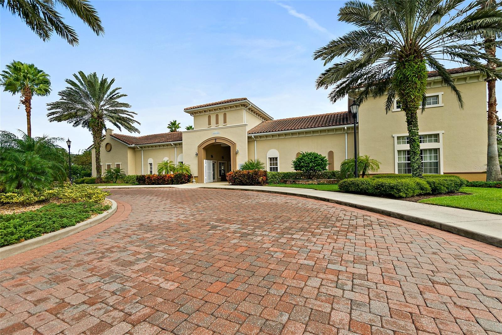 Image 69 of 83 For 75 Longview Way N