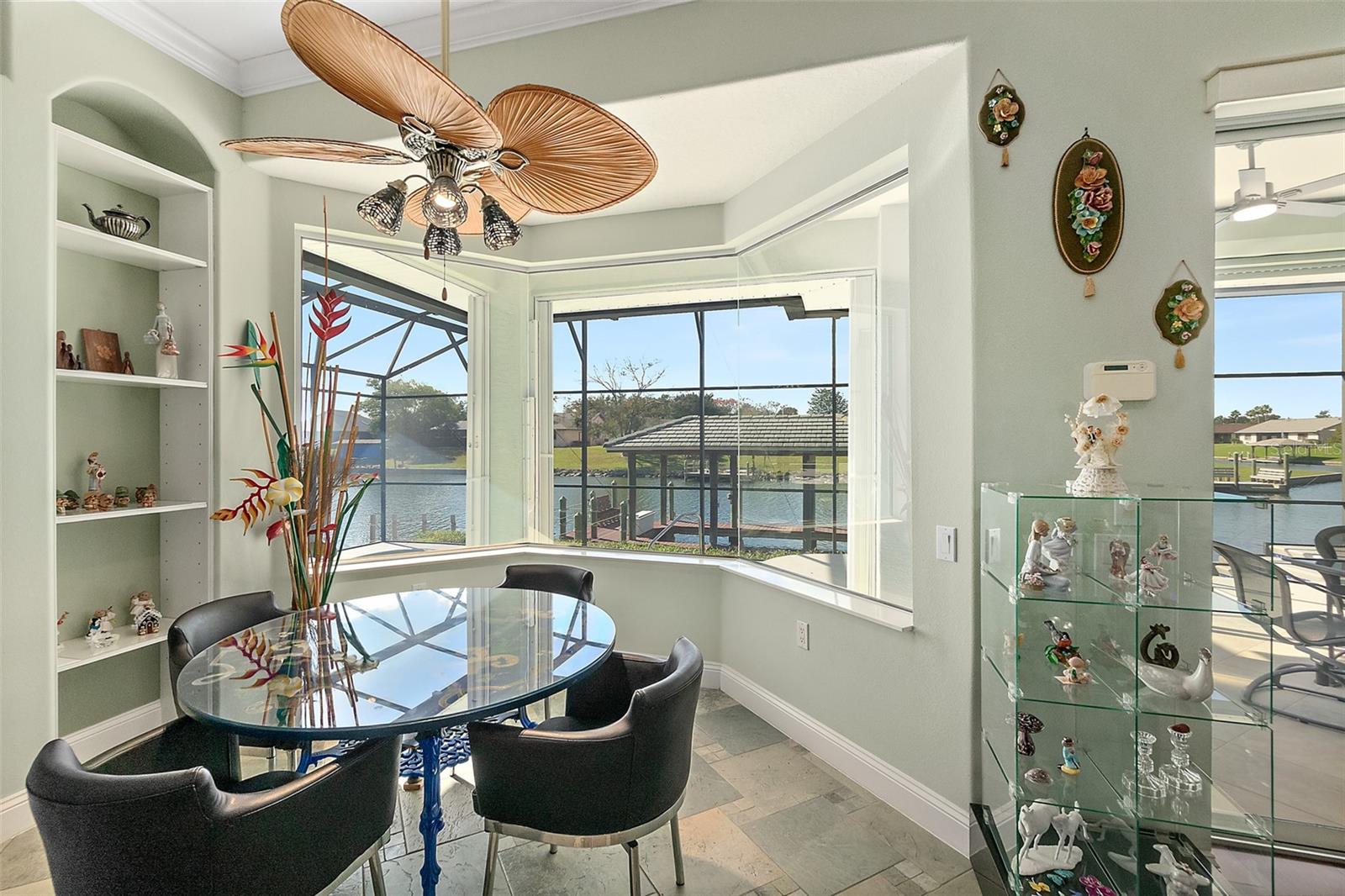 Image 8 of 83 For 75 Longview Way N