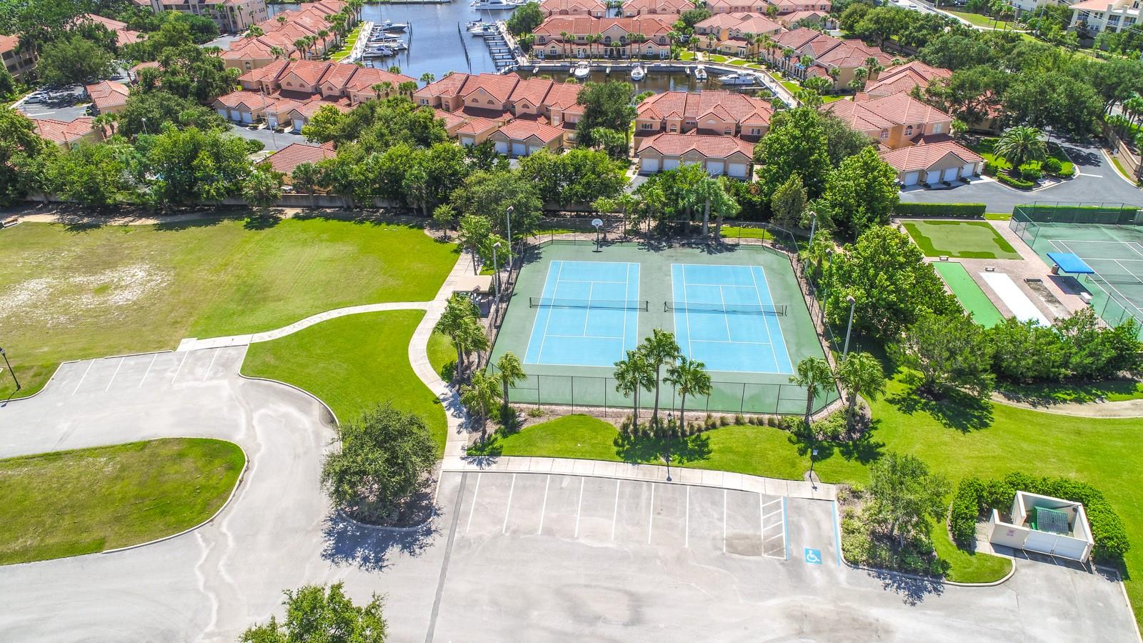 Image 80 of 83 For 75 Longview Way N