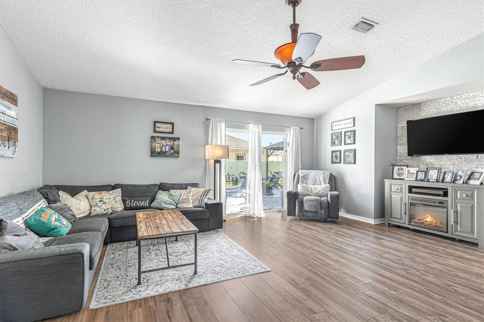 Image 13 of 47 For 8 Lamar Lane