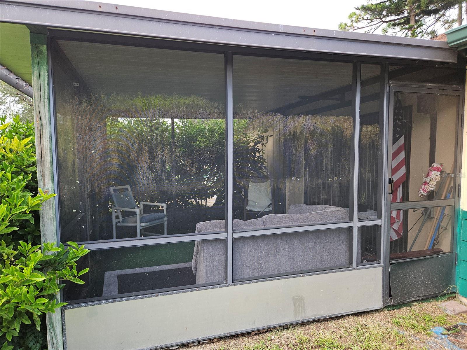 Image 12 of 39 For 2726 Sabal Palm Drive