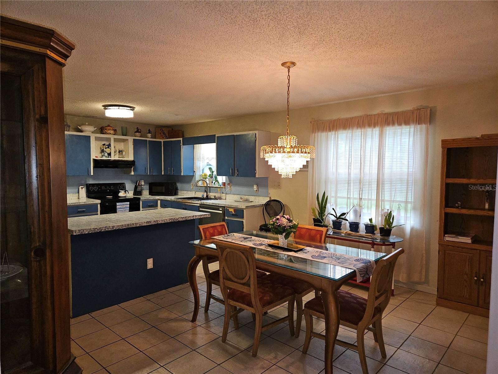 Image 19 of 39 For 2726 Sabal Palm Drive