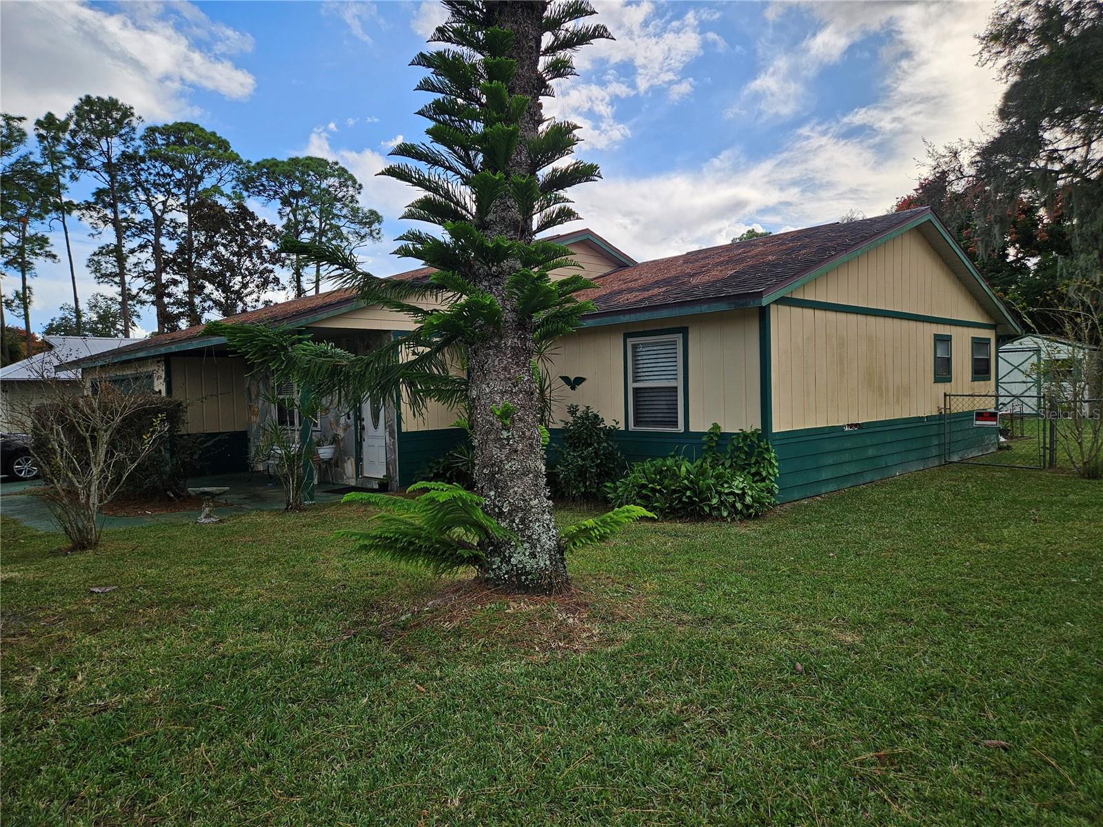 Image 2 of 39 For 2726 Sabal Palm Drive