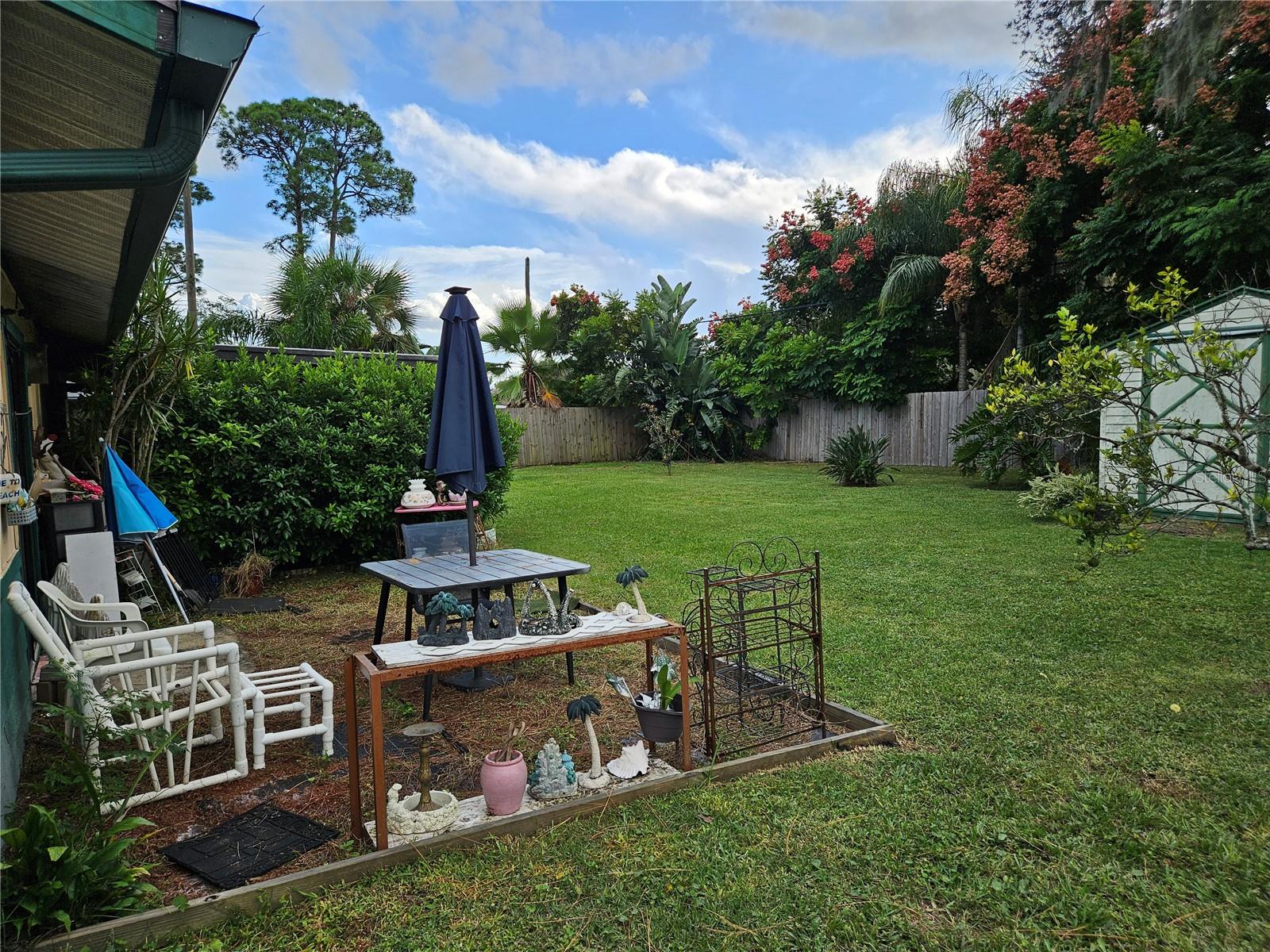 Image 5 of 39 For 2726 Sabal Palm Drive