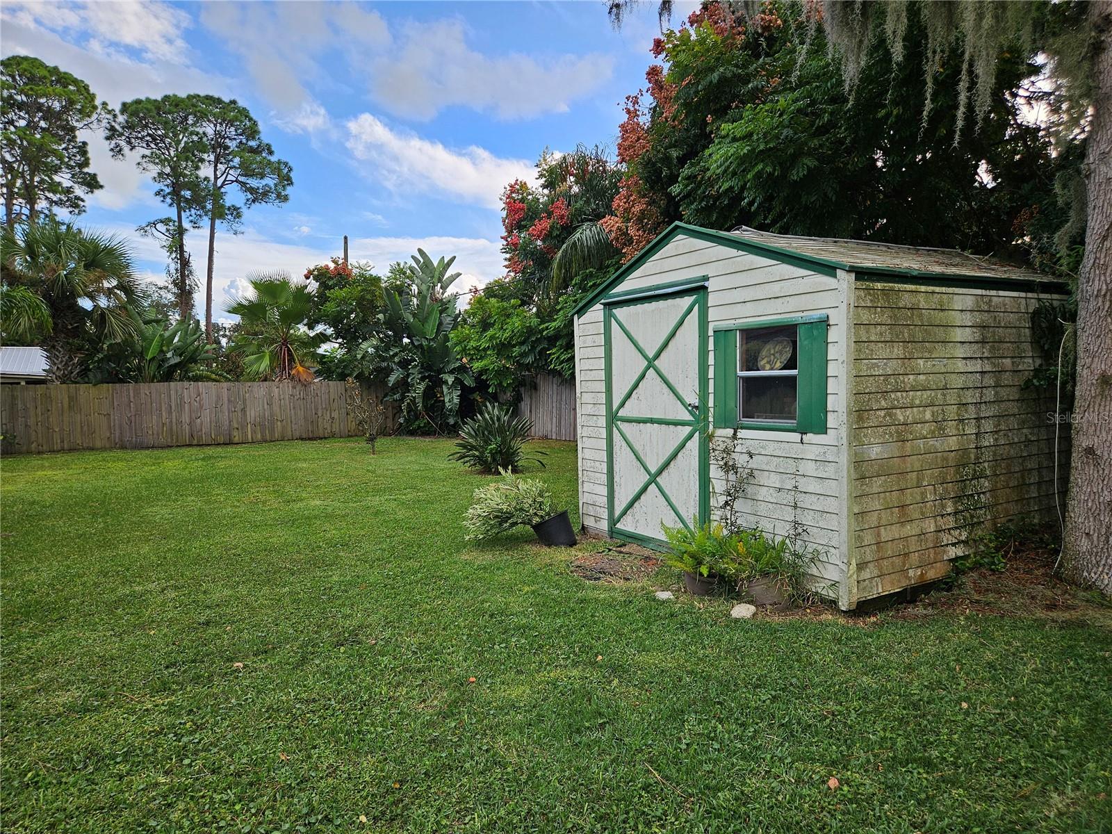 Image 7 of 39 For 2726 Sabal Palm Drive