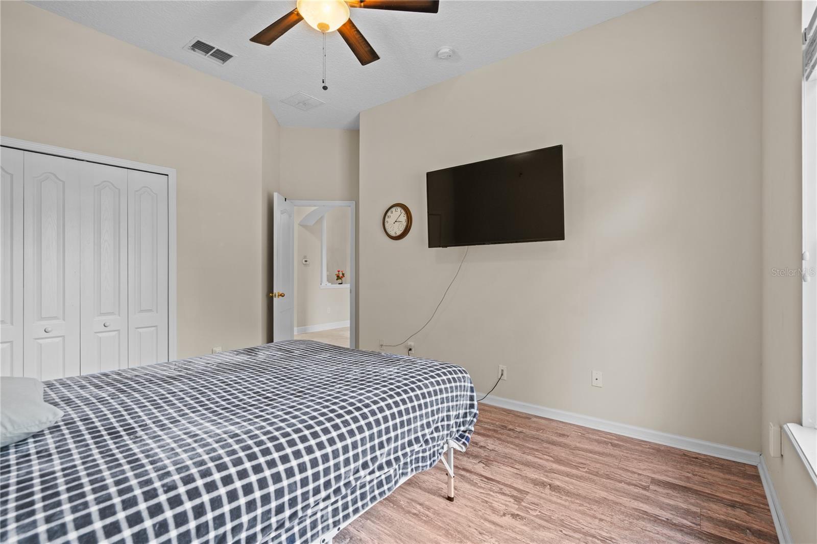 Image 10 of 49 For 709 Toria Lane