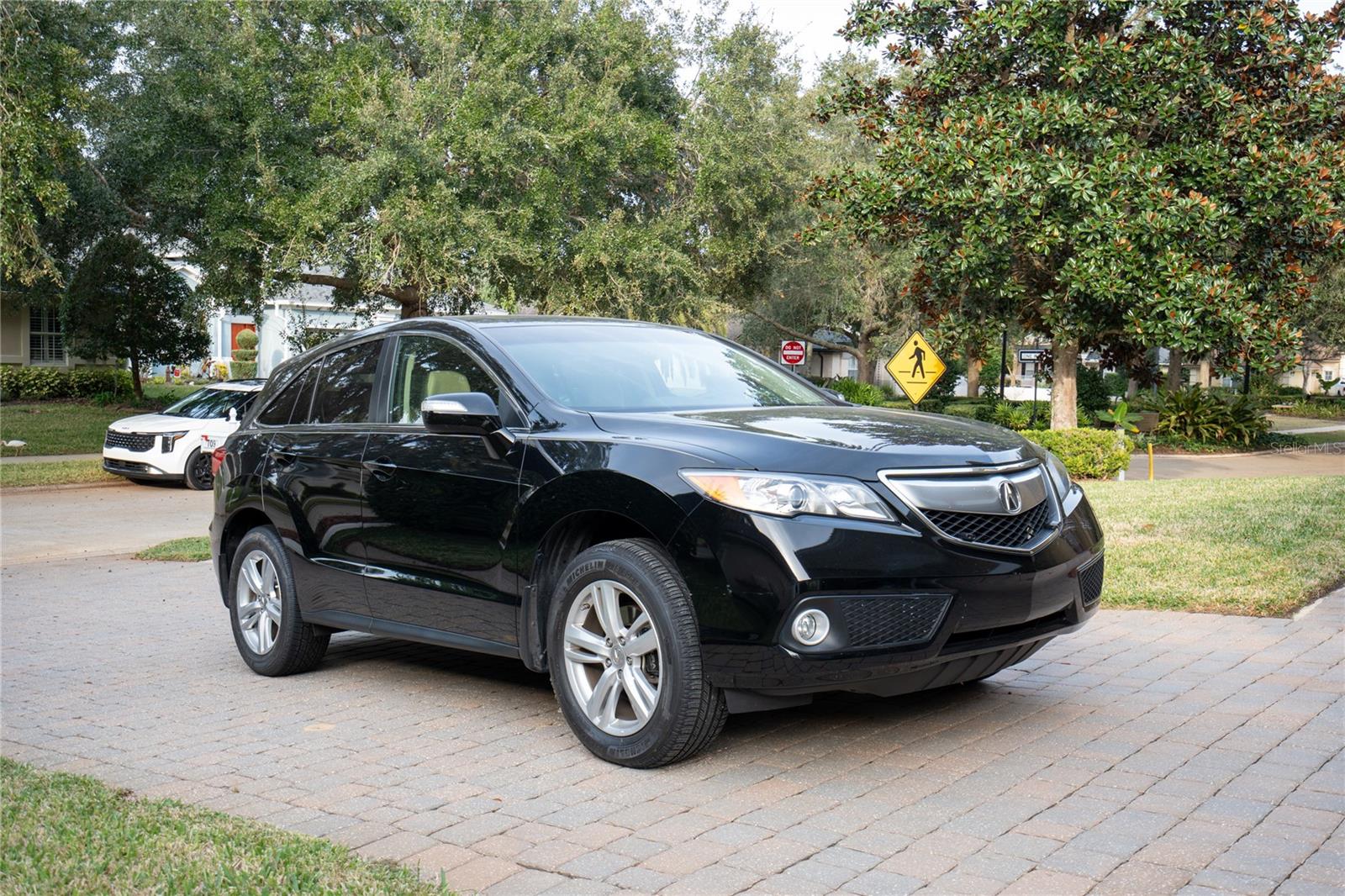 Image 38 of 49 For 709 Toria Lane