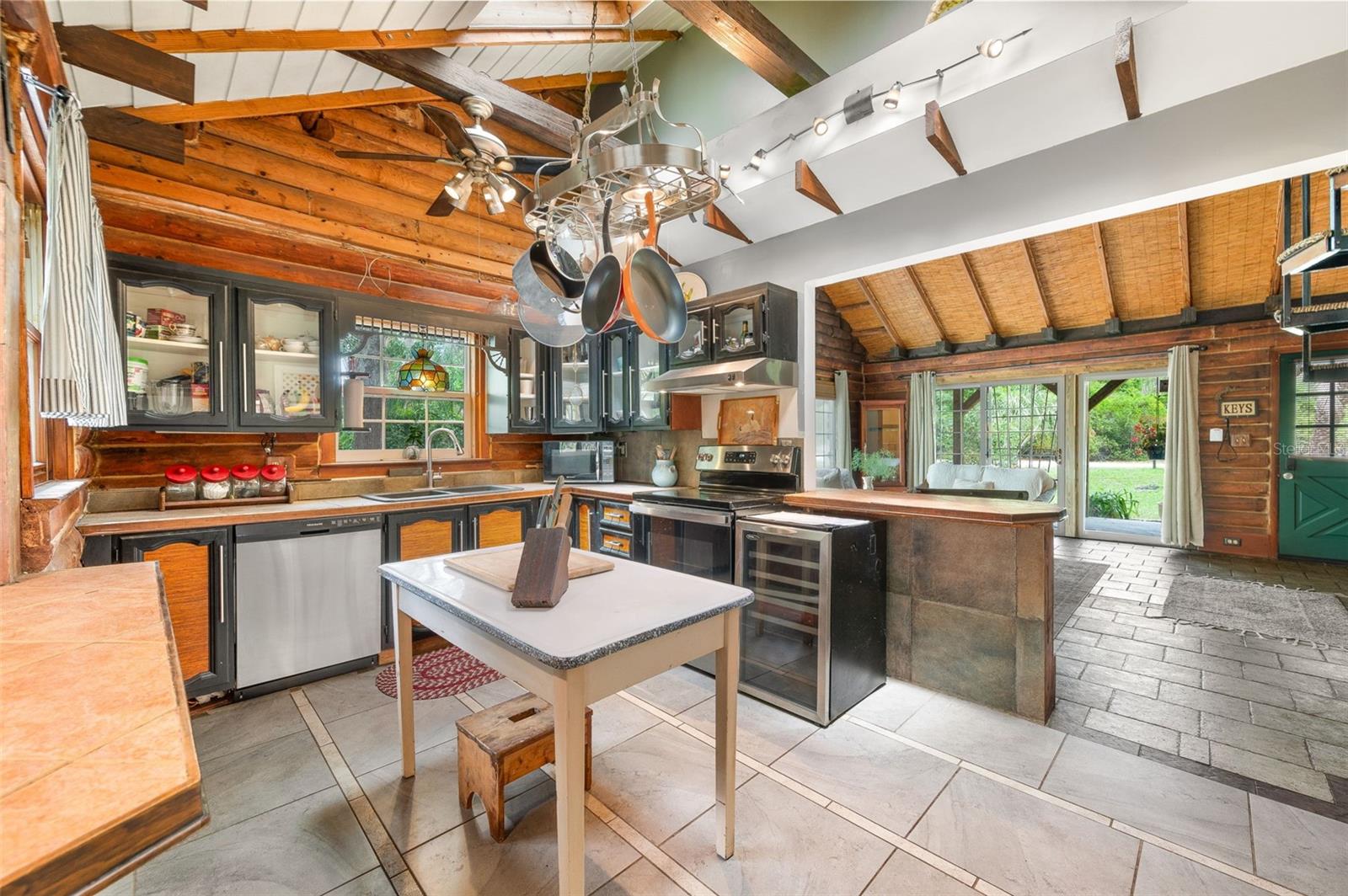 Image 10 of 74 For 133 Seminole Trail