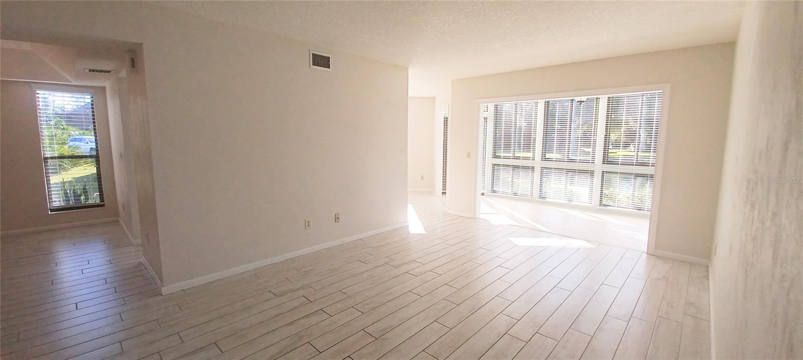 Image 12 of 28 For 35 Sherbury Court 35