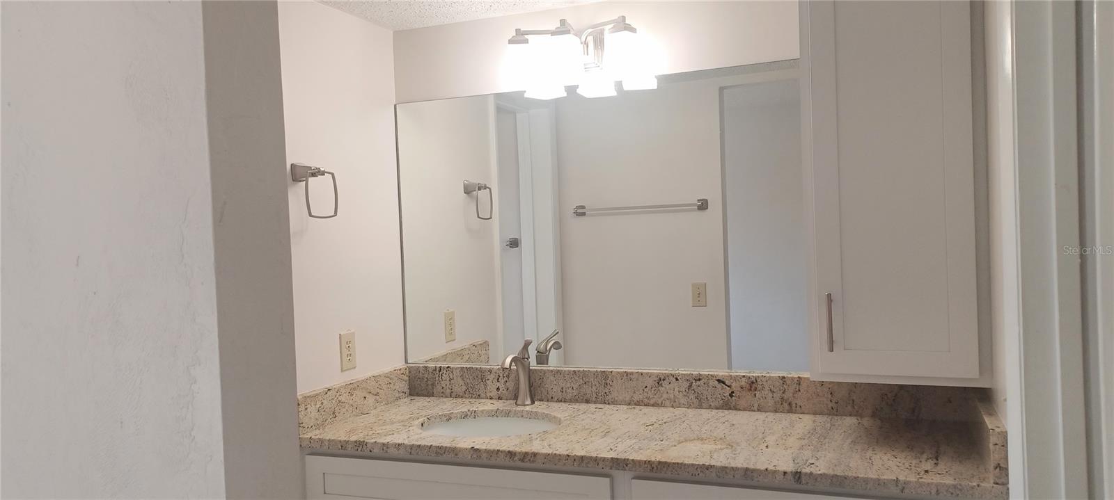 Image 16 of 28 For 35 Sherbury Court 35