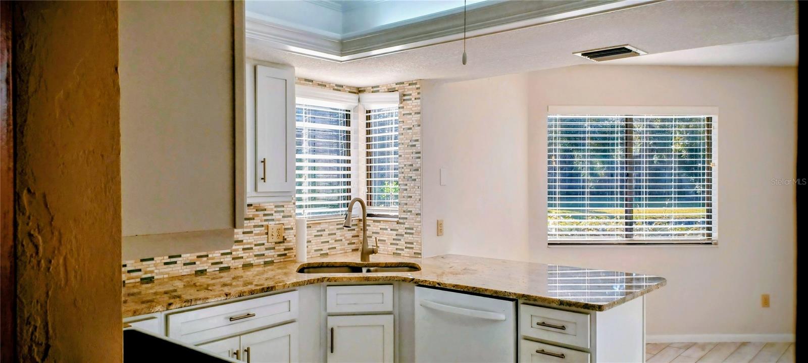 Image 7 of 28 For 35 Sherbury Court 35