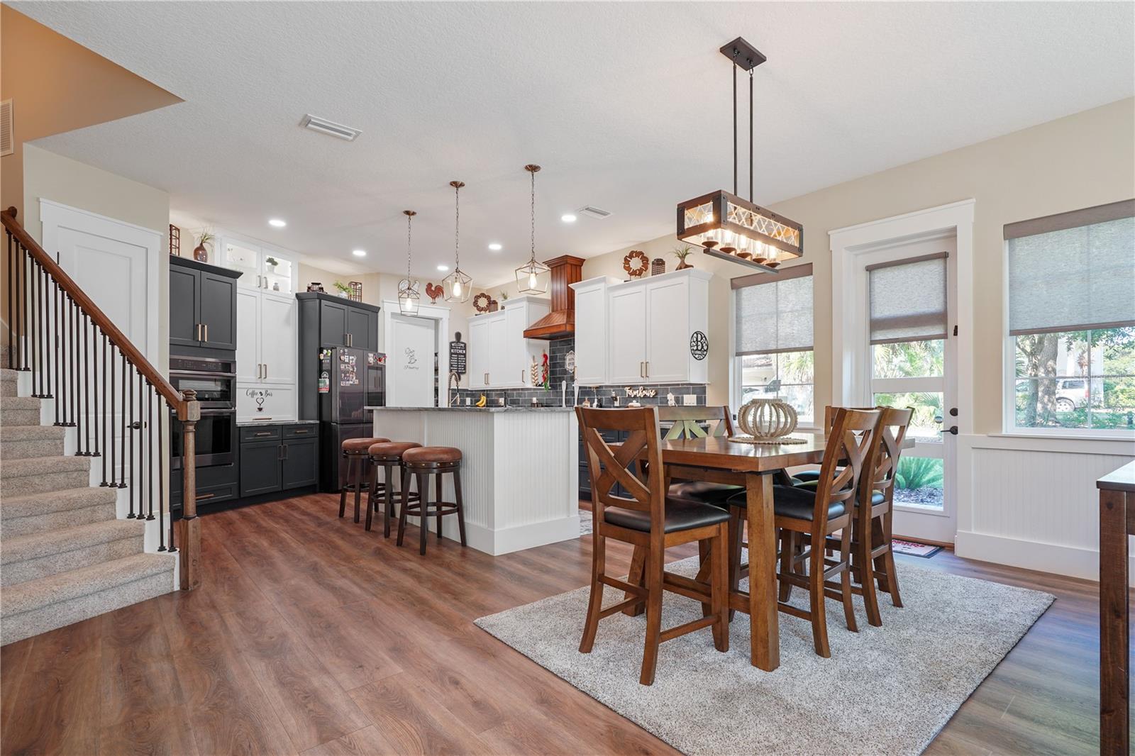 Image 10 of 62 For 4 Oakview Court