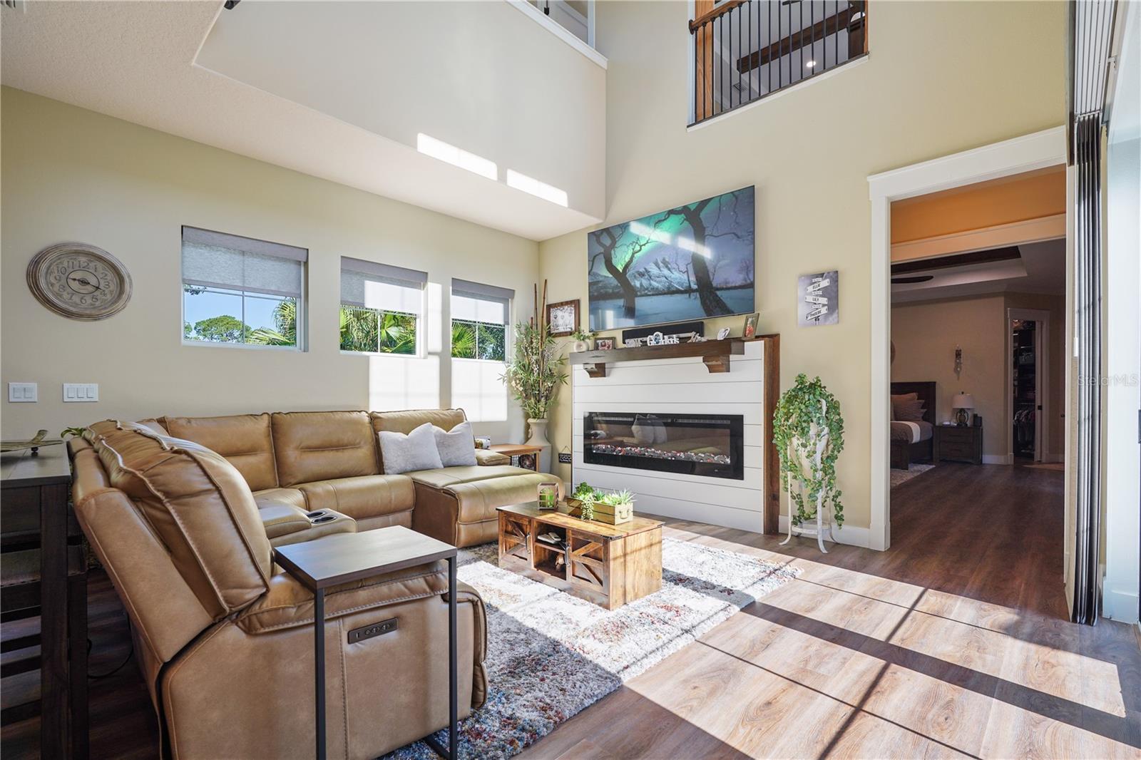 Image 11 of 62 For 4 Oakview Court