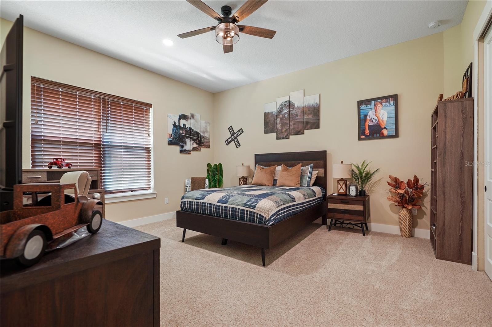 Image 30 of 62 For 4 Oakview Court