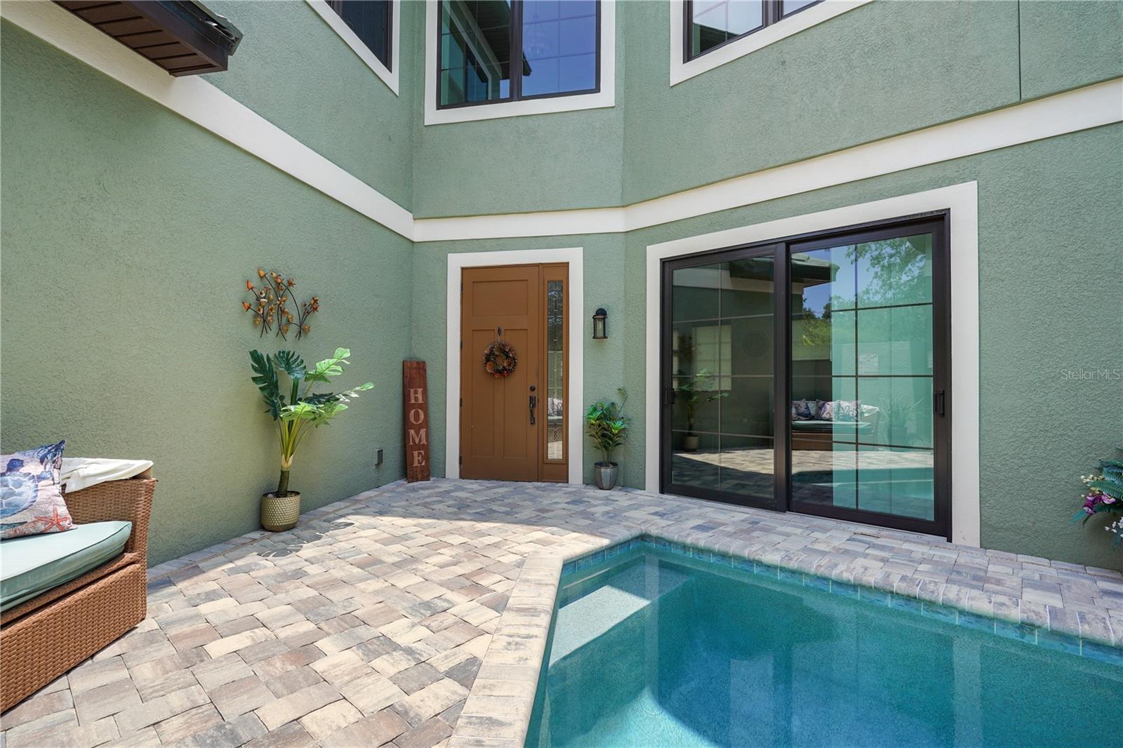 Image 4 of 62 For 4 Oakview Court