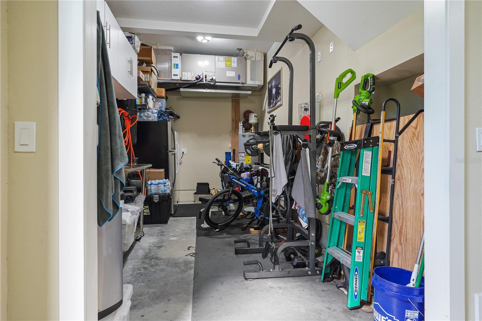 Image 40 of 62 For 4 Oakview Court