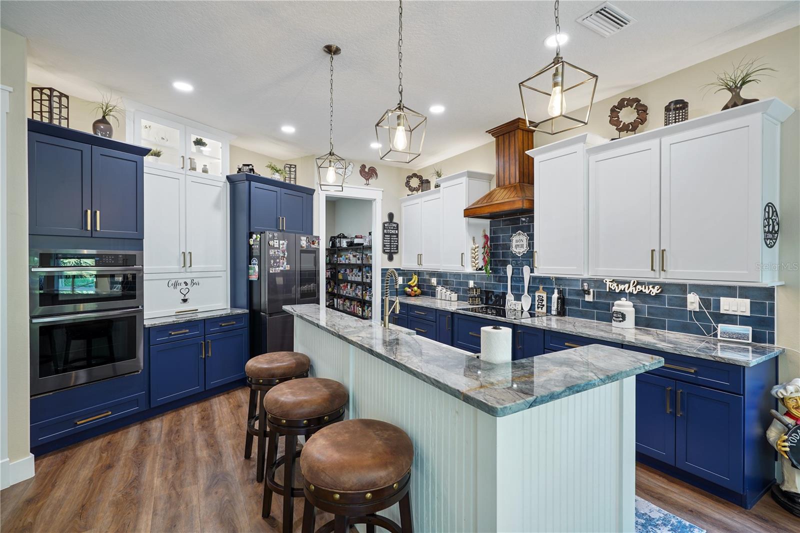 Image 5 of 62 For 4 Oakview Court