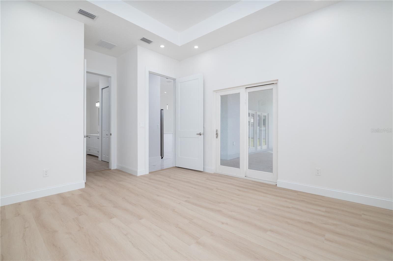 Image 18 of 32 For 9 Watkins Place