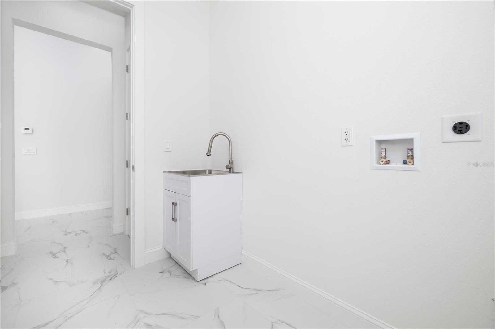 Image 26 of 32 For 9 Watkins Place