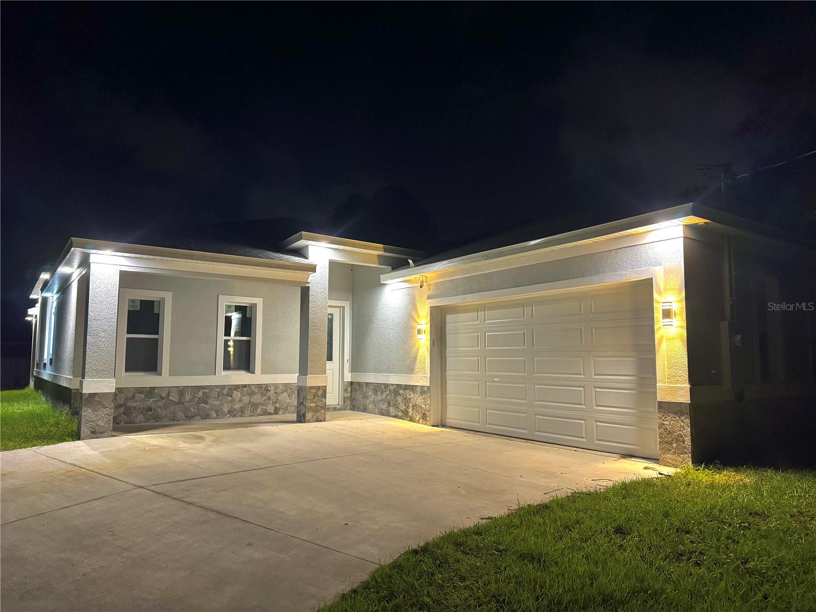 Image 31 of 32 For 9 Watkins Place