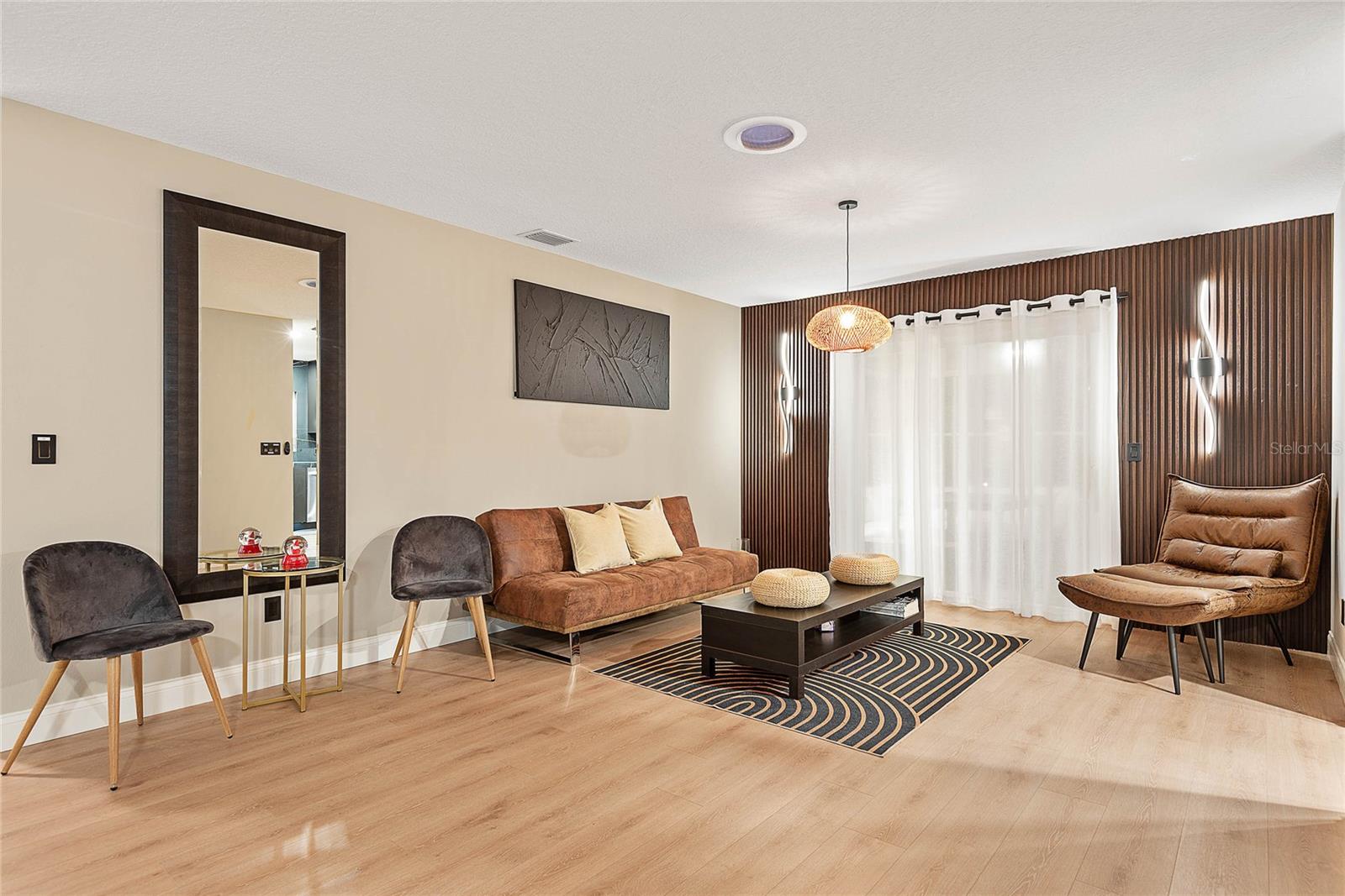 Image 12 of 52 For 61 Comanche Court