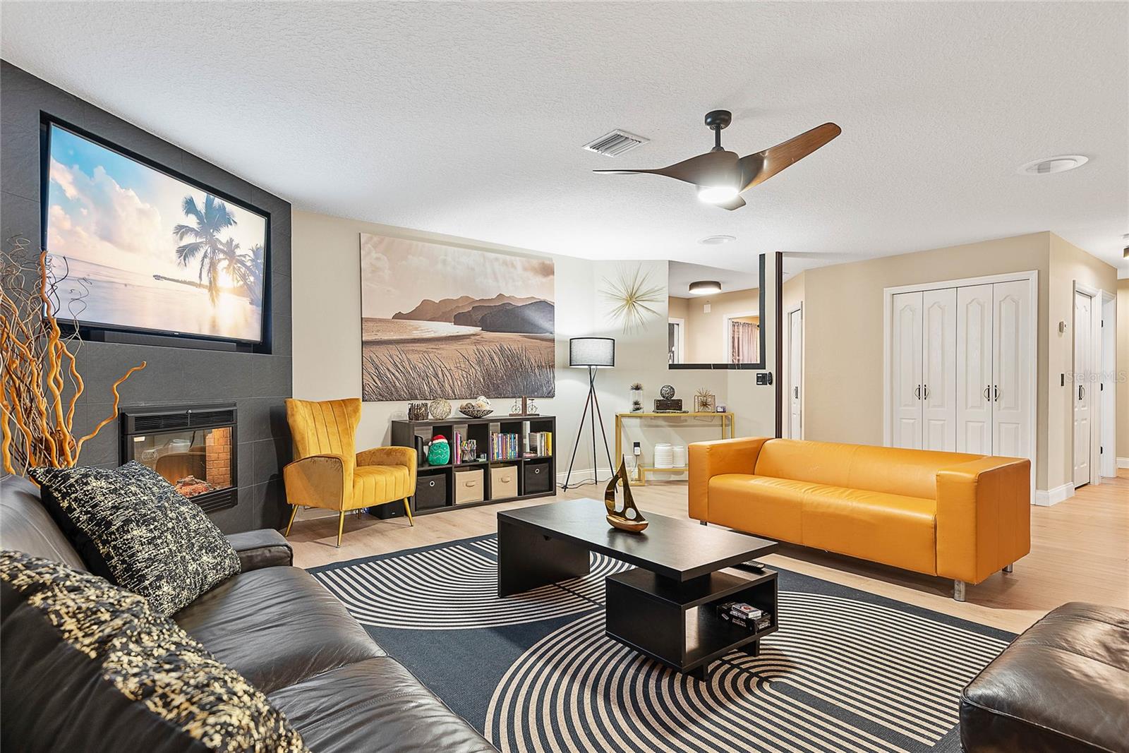 Image 19 of 52 For 61 Comanche Court