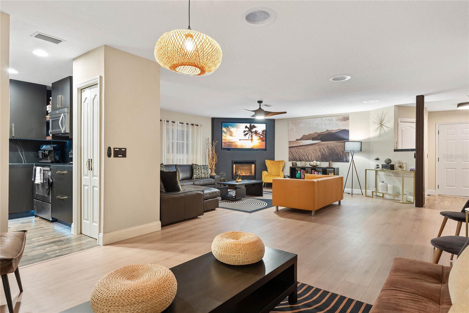 Image 38 of 52 For 61 Comanche Court