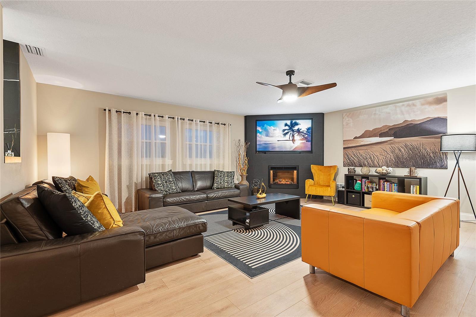 Image 7 of 52 For 61 Comanche Court