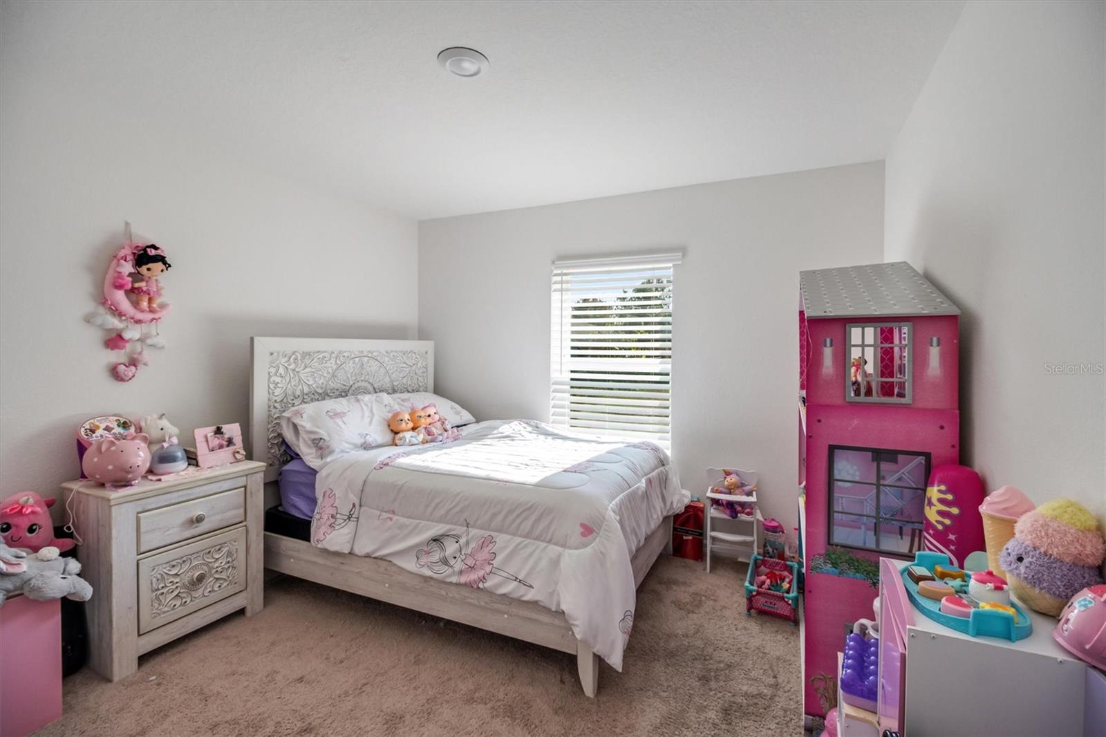 Image 11 of 18 For 8 Pittwick Lane