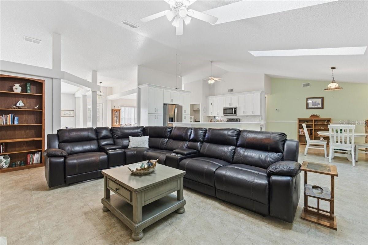 Image 10 of 28 For 109 Barrington Drive