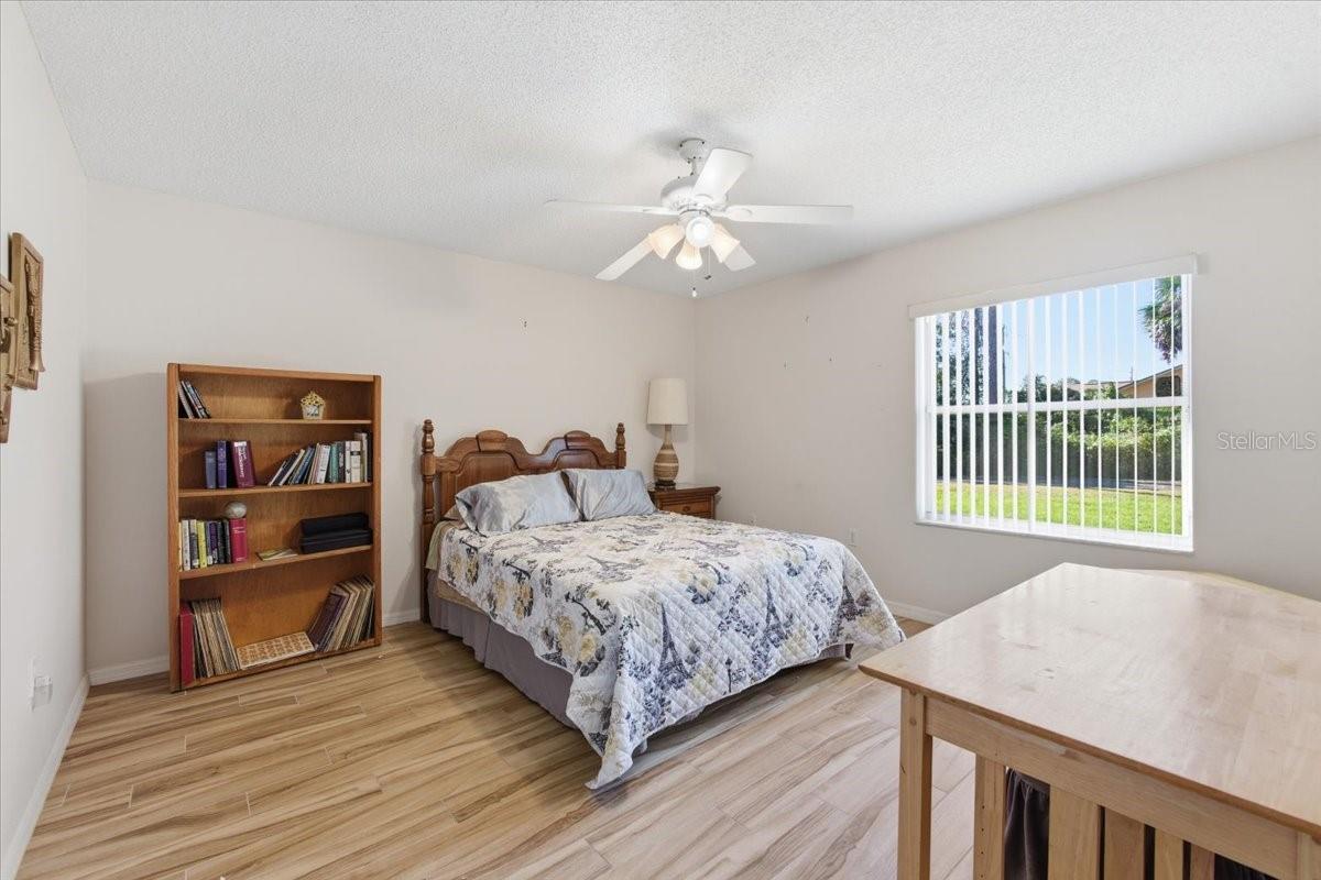 Image 17 of 28 For 109 Barrington Drive