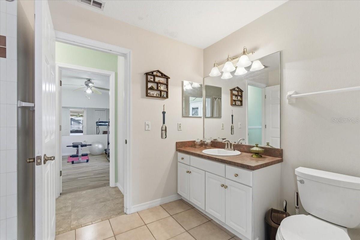 Image 19 of 28 For 109 Barrington Drive