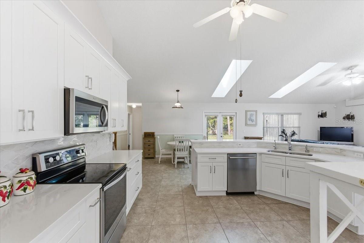 Image 5 of 28 For 109 Barrington Drive