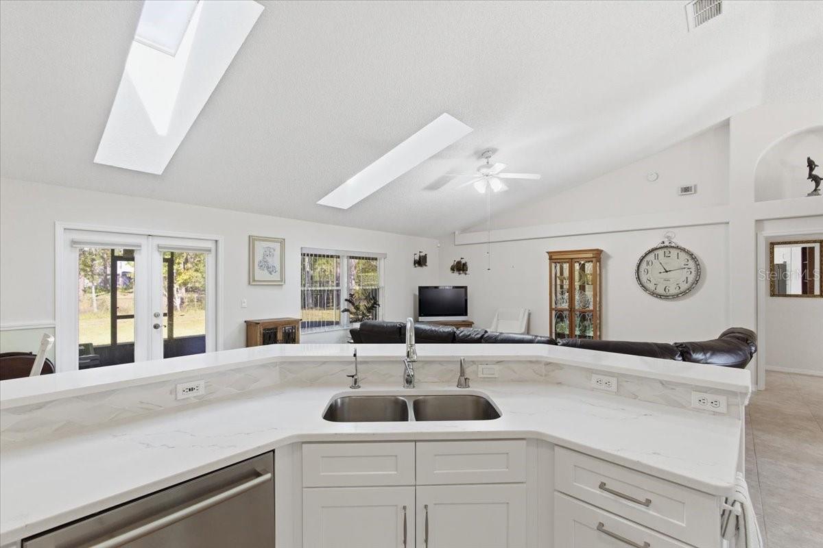 Image 7 of 28 For 109 Barrington Drive