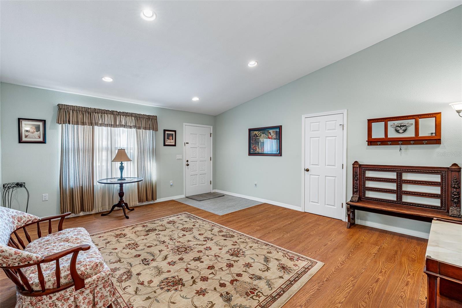 Image 15 of 61 For 2008 Daytona Avenue