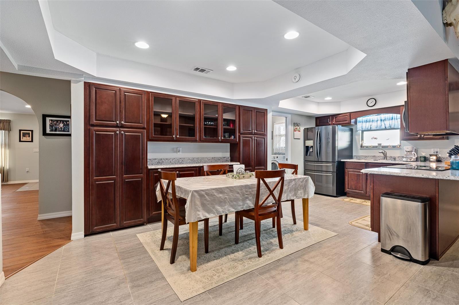 Image 18 of 61 For 2008 Daytona Avenue