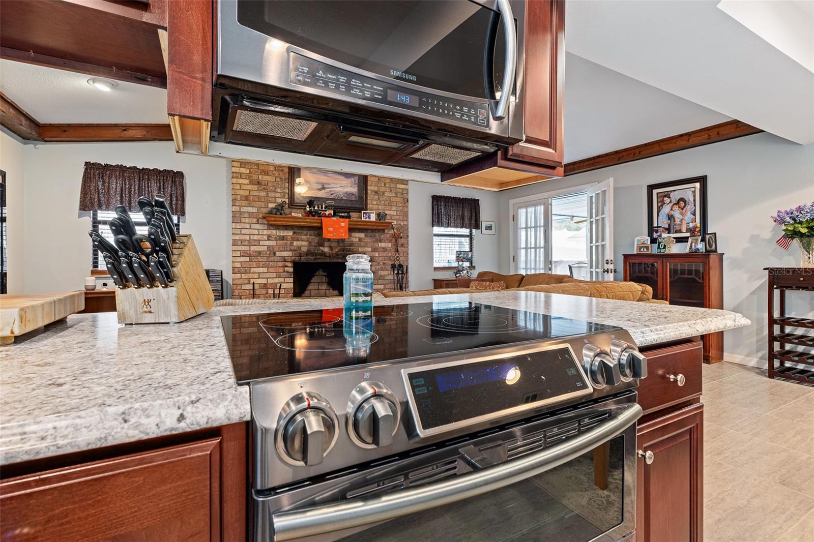 Image 21 of 61 For 2008 Daytona Avenue