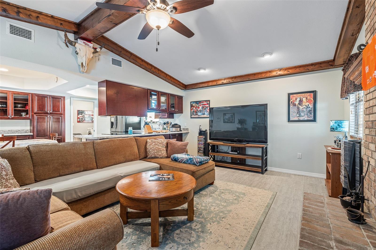 Image 25 of 61 For 2008 Daytona Avenue