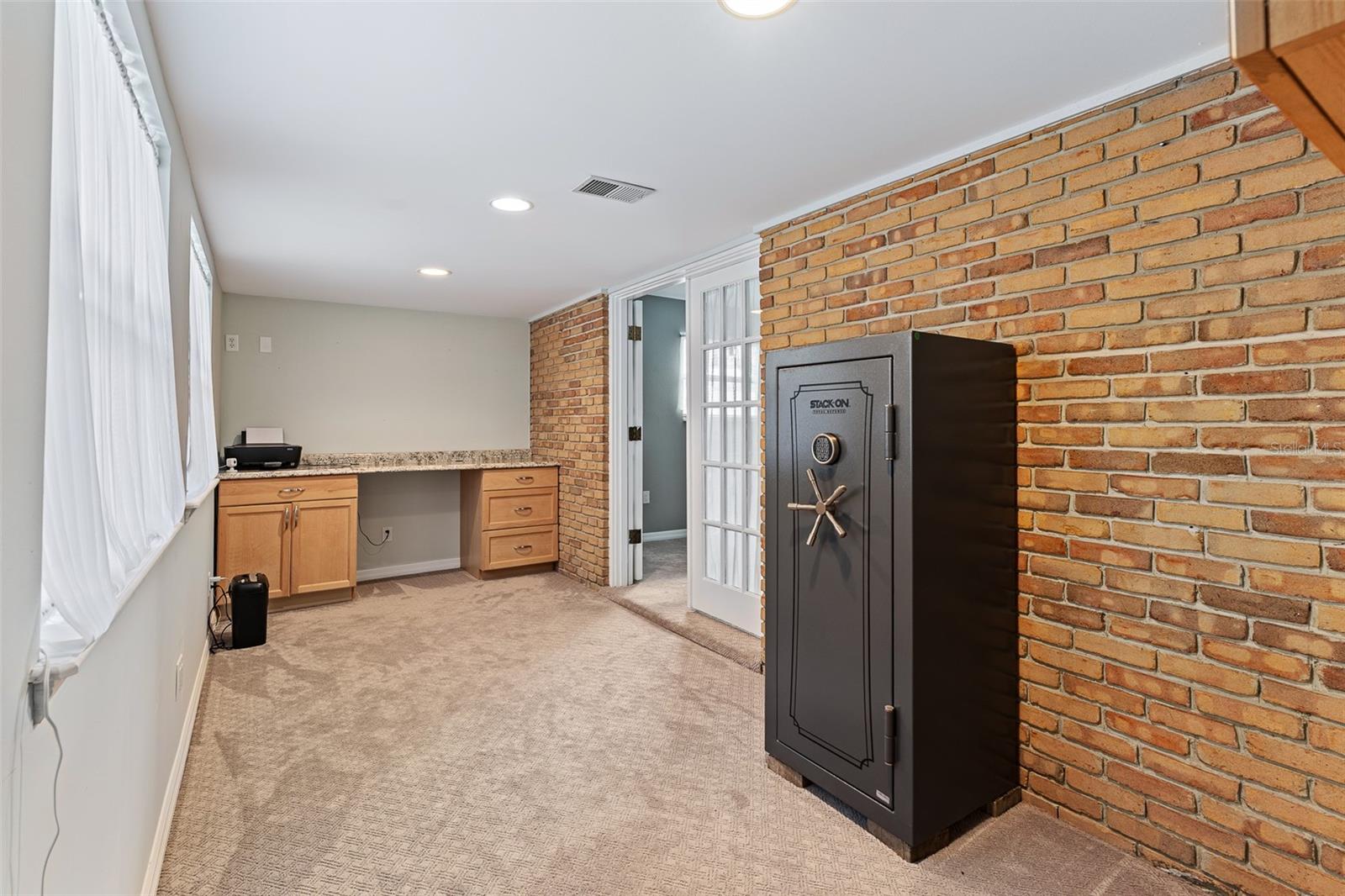 Image 34 of 61 For 2008 Daytona Avenue