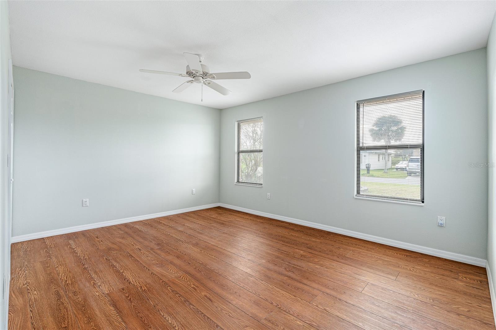 Image 37 of 61 For 2008 Daytona Avenue