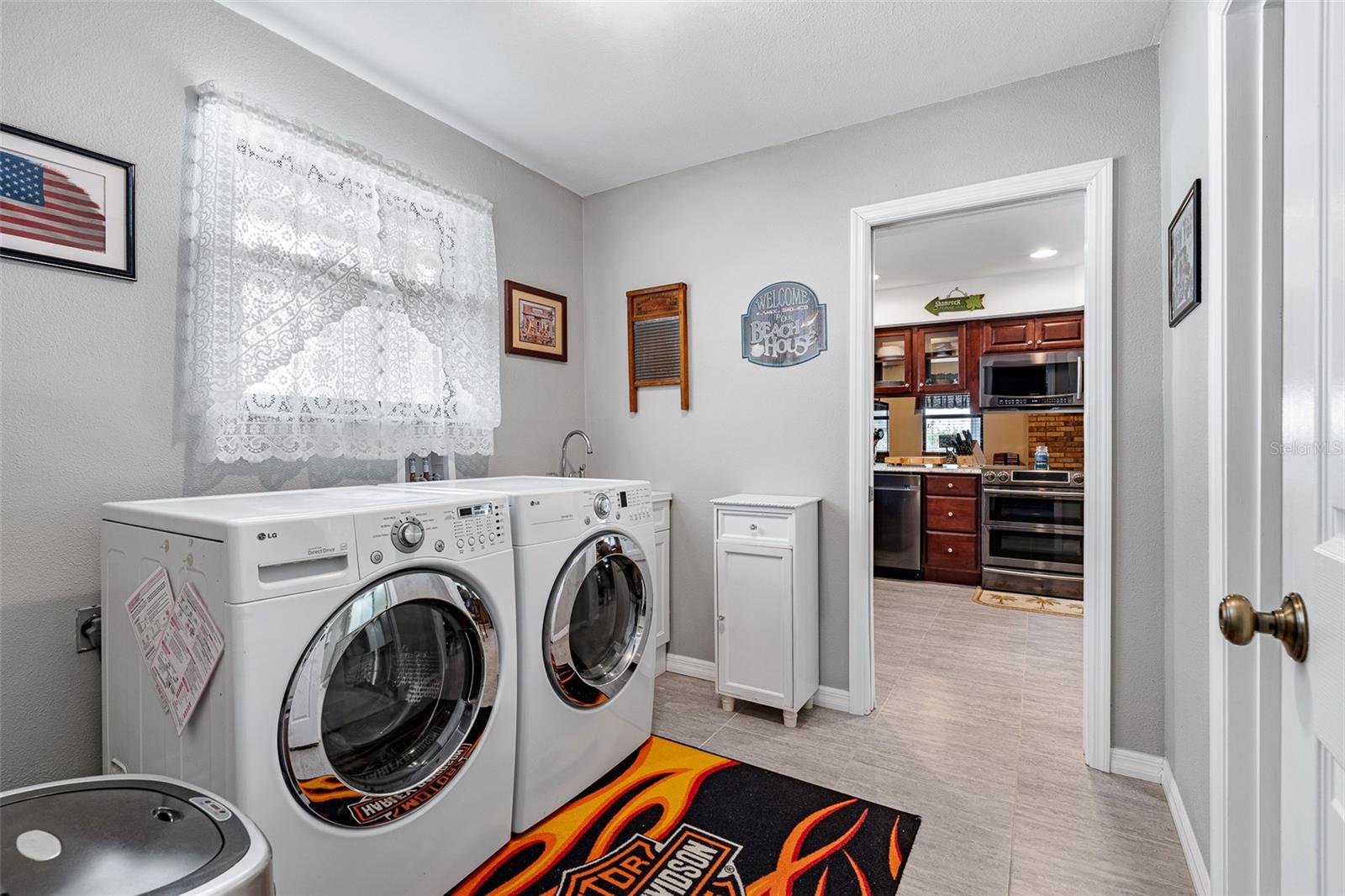 Image 42 of 61 For 2008 Daytona Avenue