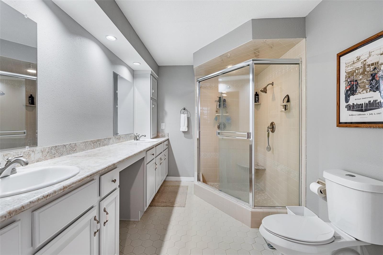 Image 44 of 61 For 2008 Daytona Avenue