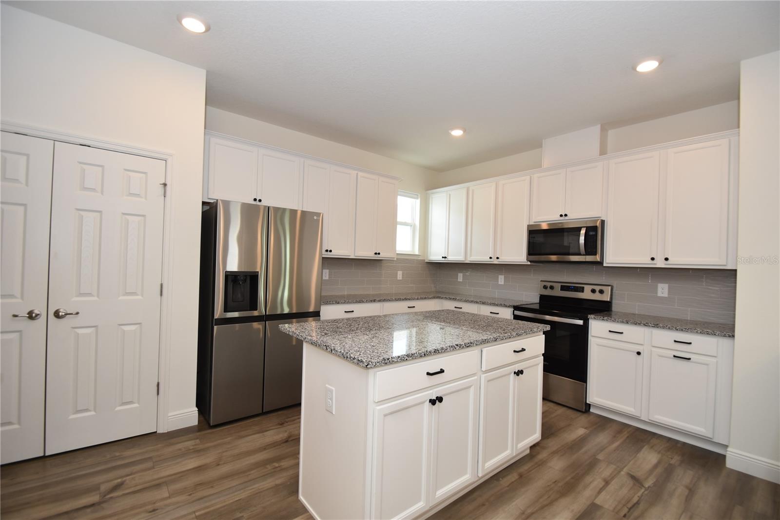 Image 14 of 39 For 59 Oakleaf Way