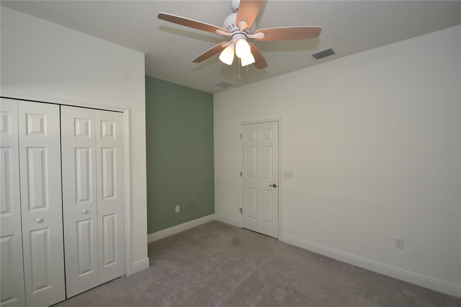 Image 28 of 39 For 59 Oakleaf Way