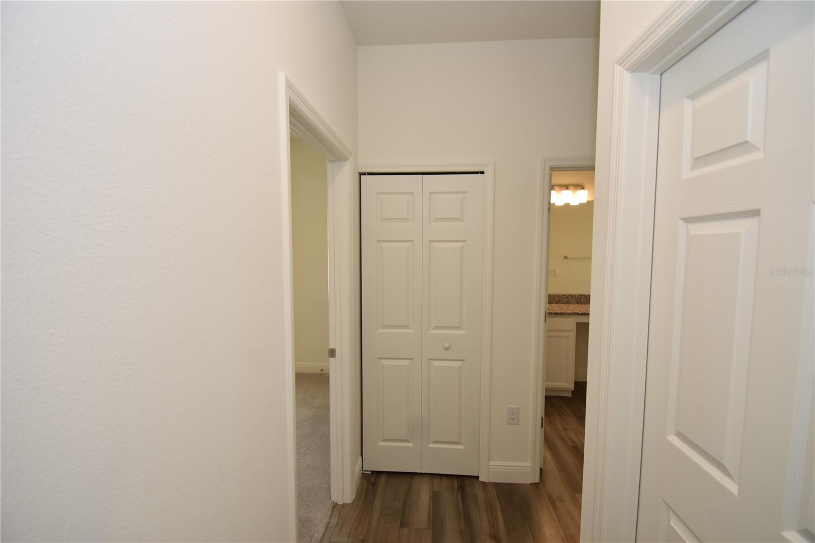 Image 31 of 39 For 59 Oakleaf Way