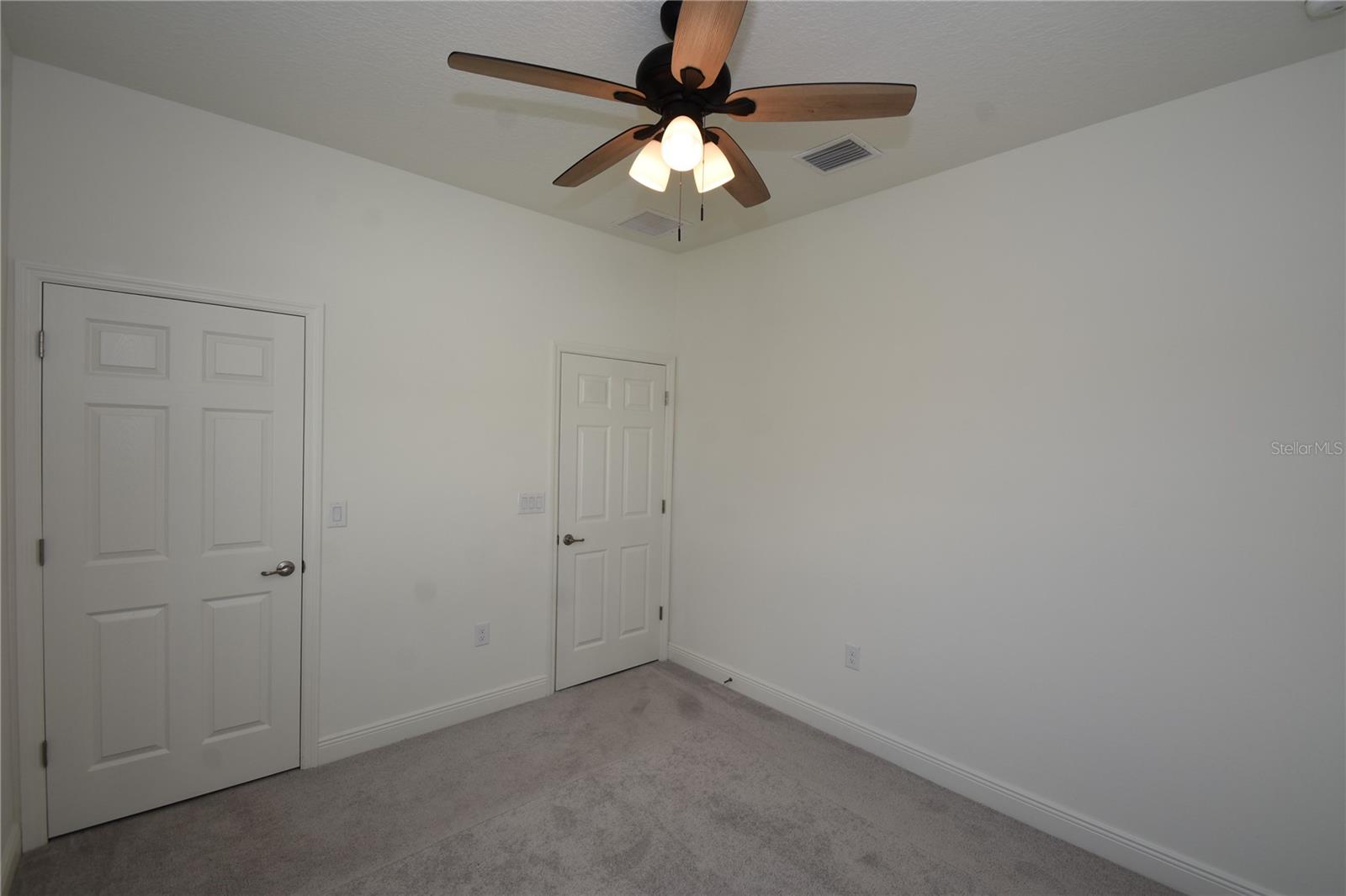 Image 33 of 39 For 59 Oakleaf Way