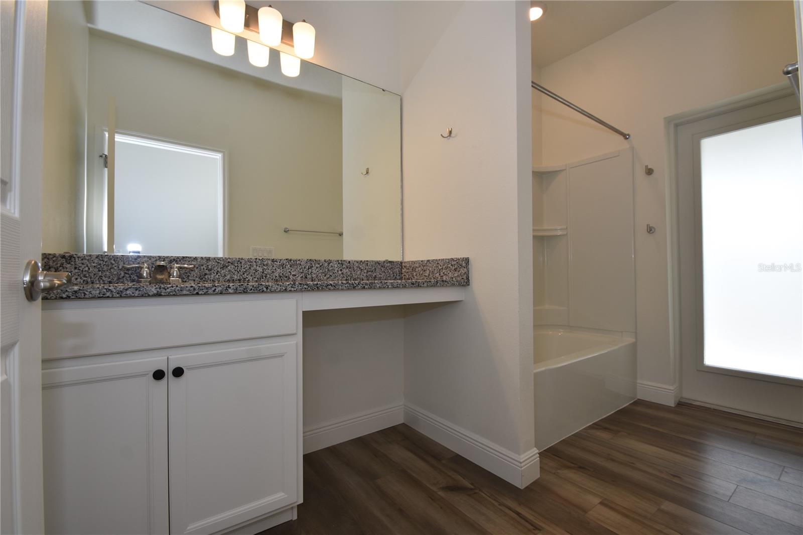 Image 34 of 39 For 59 Oakleaf Way