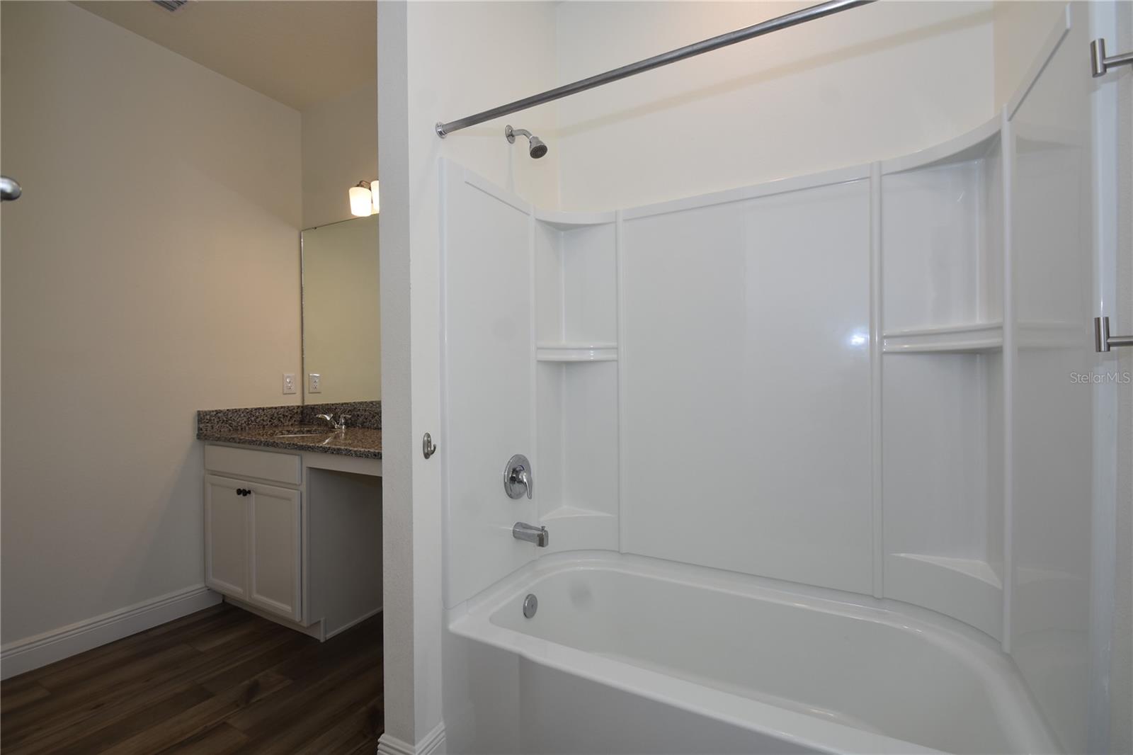 Image 35 of 39 For 59 Oakleaf Way